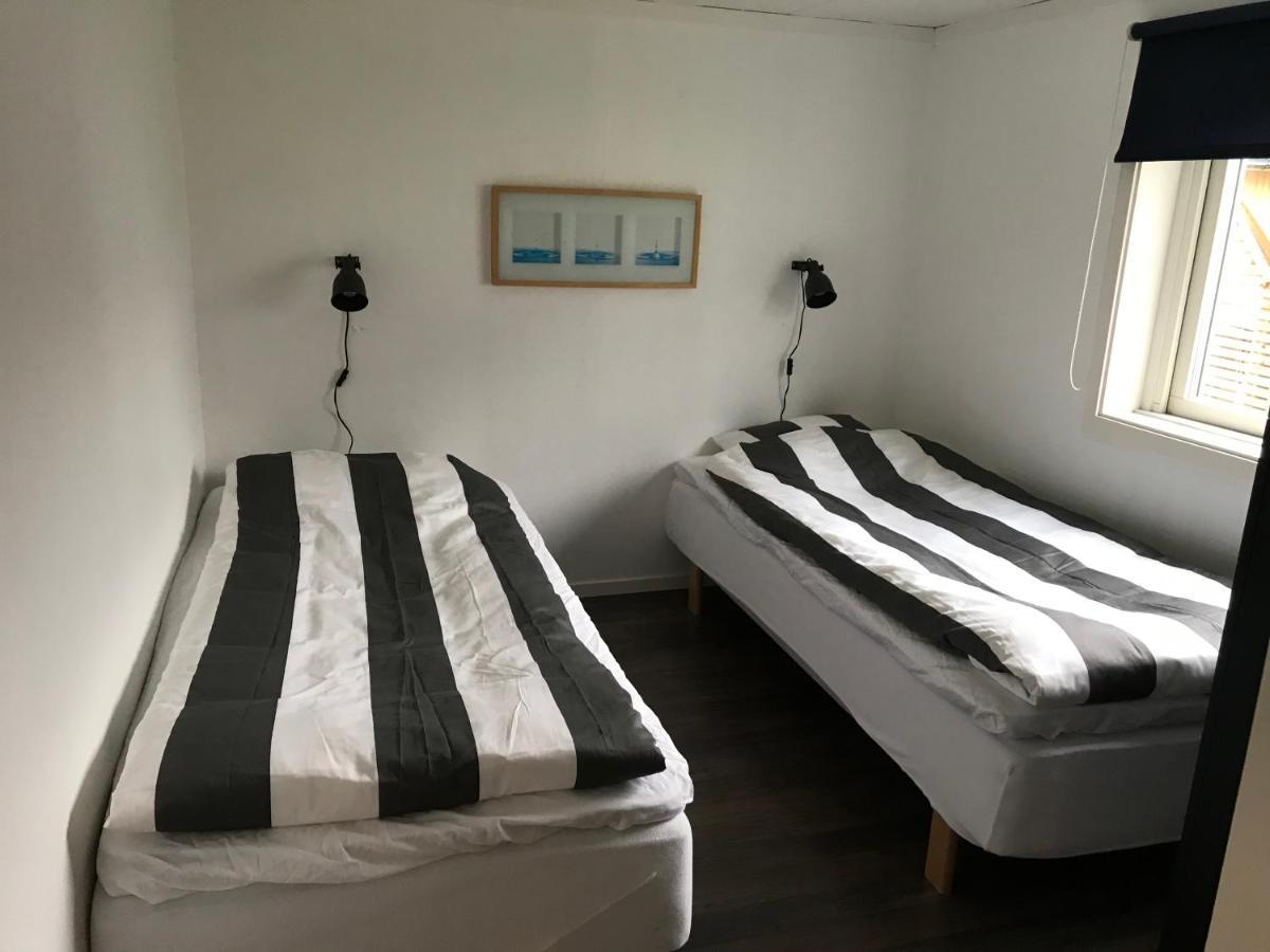 Stuga Naera Havet Och Centrum 哈尔姆斯塔德 外观 照片