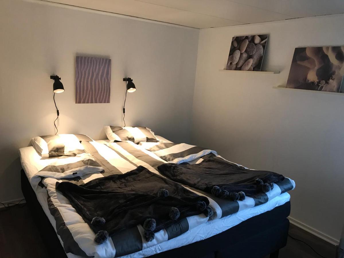 Stuga Naera Havet Och Centrum 哈尔姆斯塔德 外观 照片